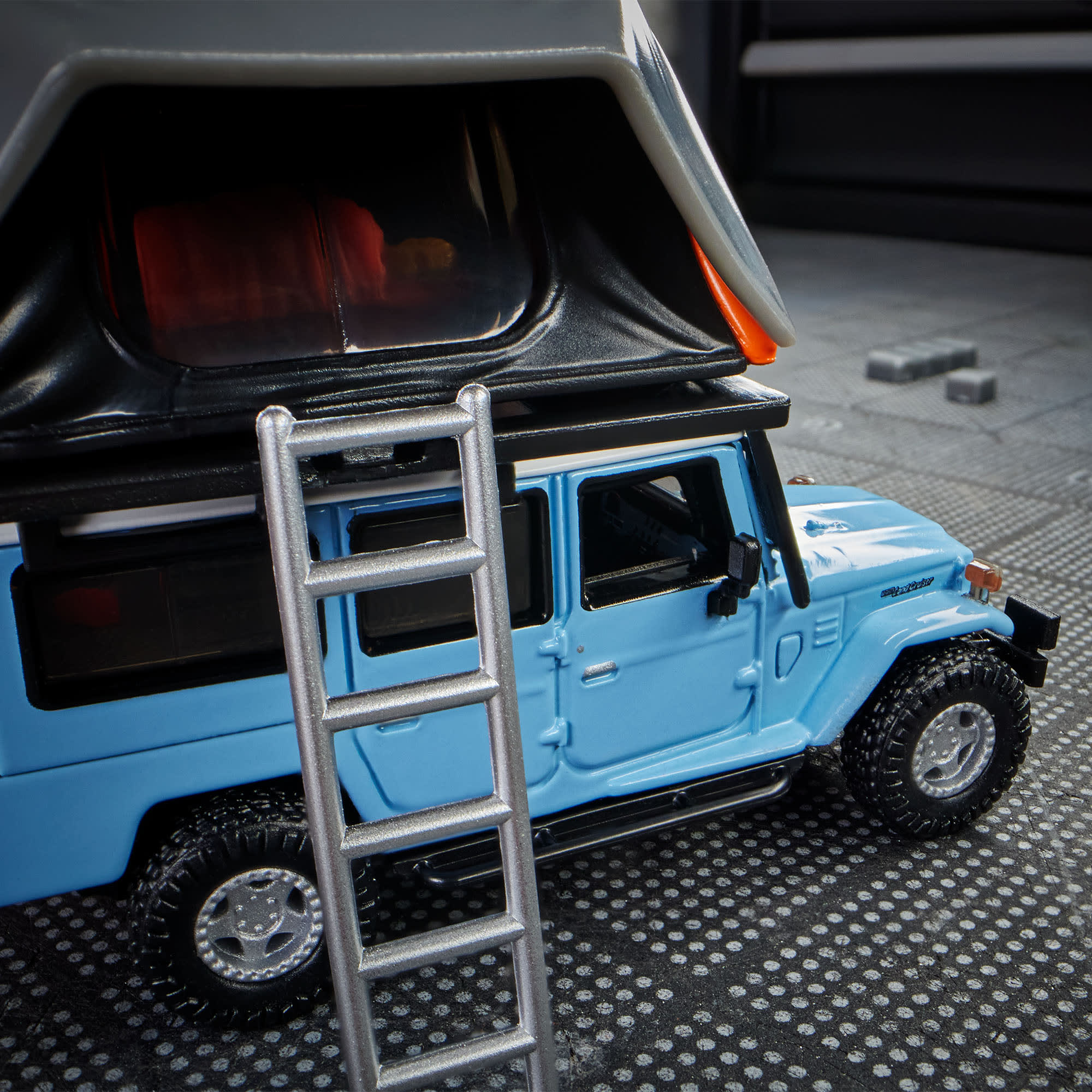 Hot Wheels Elite 64 Mod Shop 1982 Custom Toyota Land Cruiser FJ45 Troopy